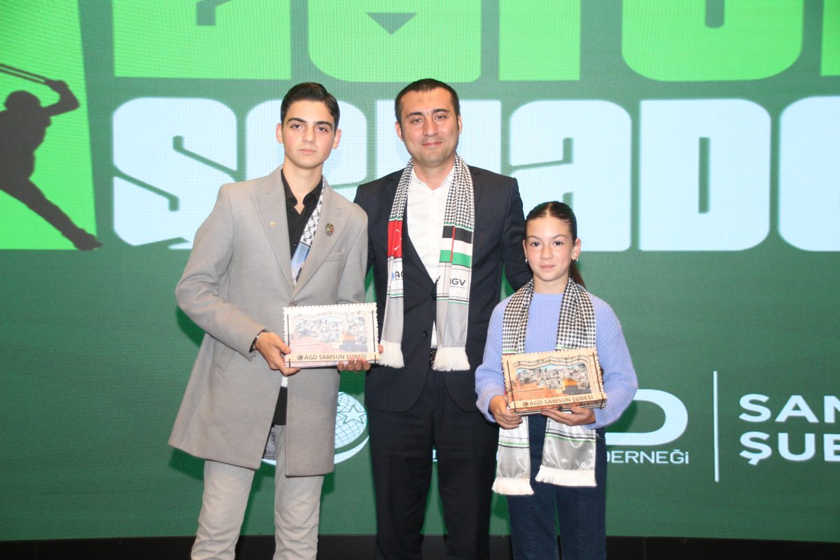 Programımız Gazeteci yazar Bekir Sıtkı ŞİRİN'in konuşmaları ardından hediye takdimi ve dua ile tamamlandı.Gazze  Özgür olana dek sesimizi yükseltmeye devam edeceğiz.