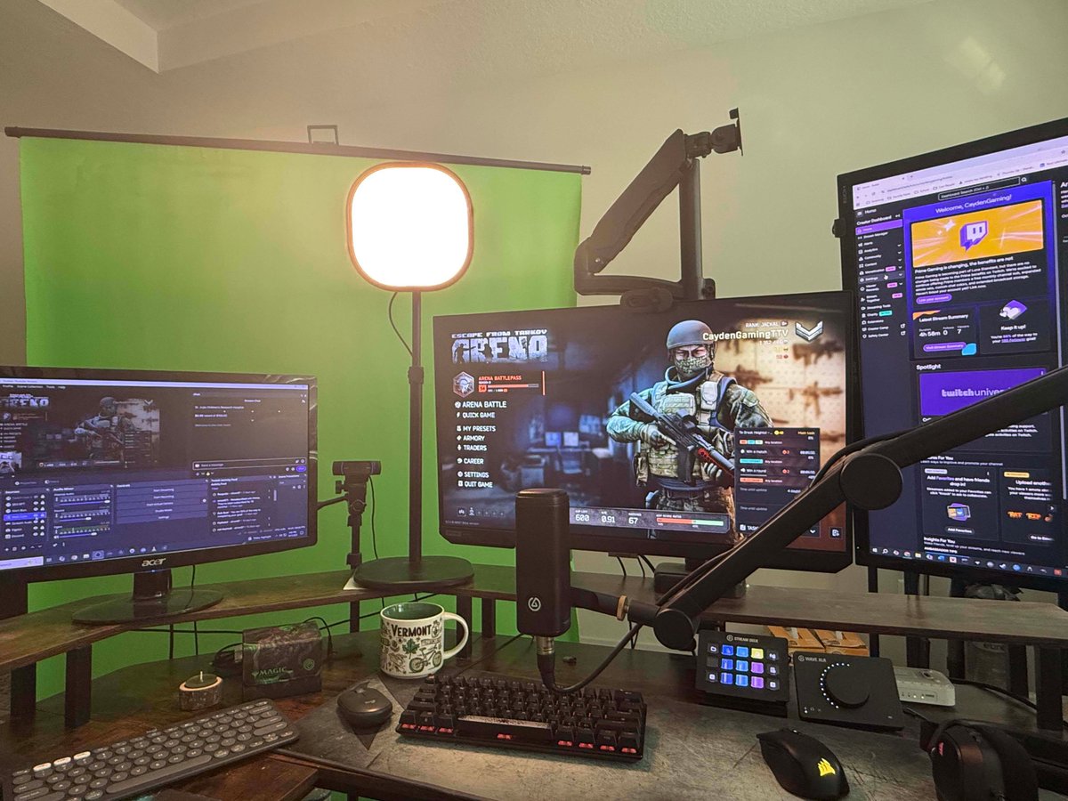 CaydenGaming's tweet photo. A little peak of my end of the stream!! #Twitch #BehindTheStream #SetupShot #StreamerSetup #TwitchCommunity #GamingSetup #StudioVibes https://t.co/ZXgofR9ZfG