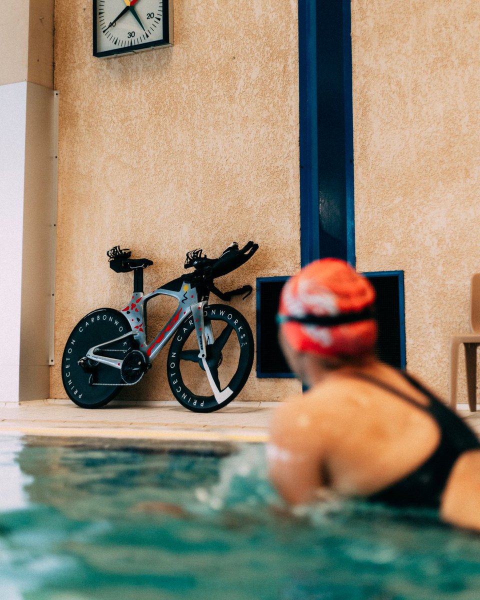 FeltBicycles's tweet photo. 5 years chasing speed, precision, and purpose—and we’re just getting started.
From her first Felt ride to the IM World Championship, Solveig Løvseth isn’t just racing Kona—she’s rewriting the journey. 🌺
#FeltIsFast #FeltBicycles https://t.co/MWtIZ3EaM0
