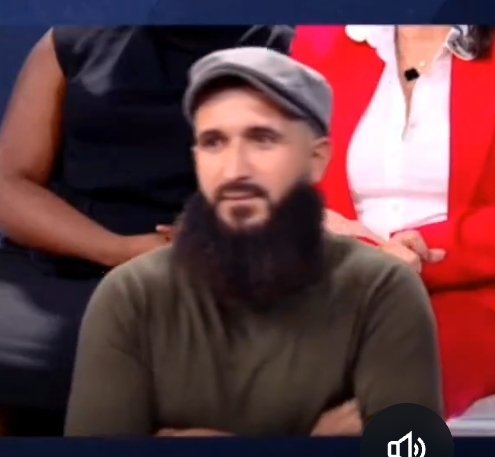 louis_m75's tweet photo. @ErsiliaSoudais Le vrais visage de LFI 
😌 https://t.co/j4p7fSlqhE