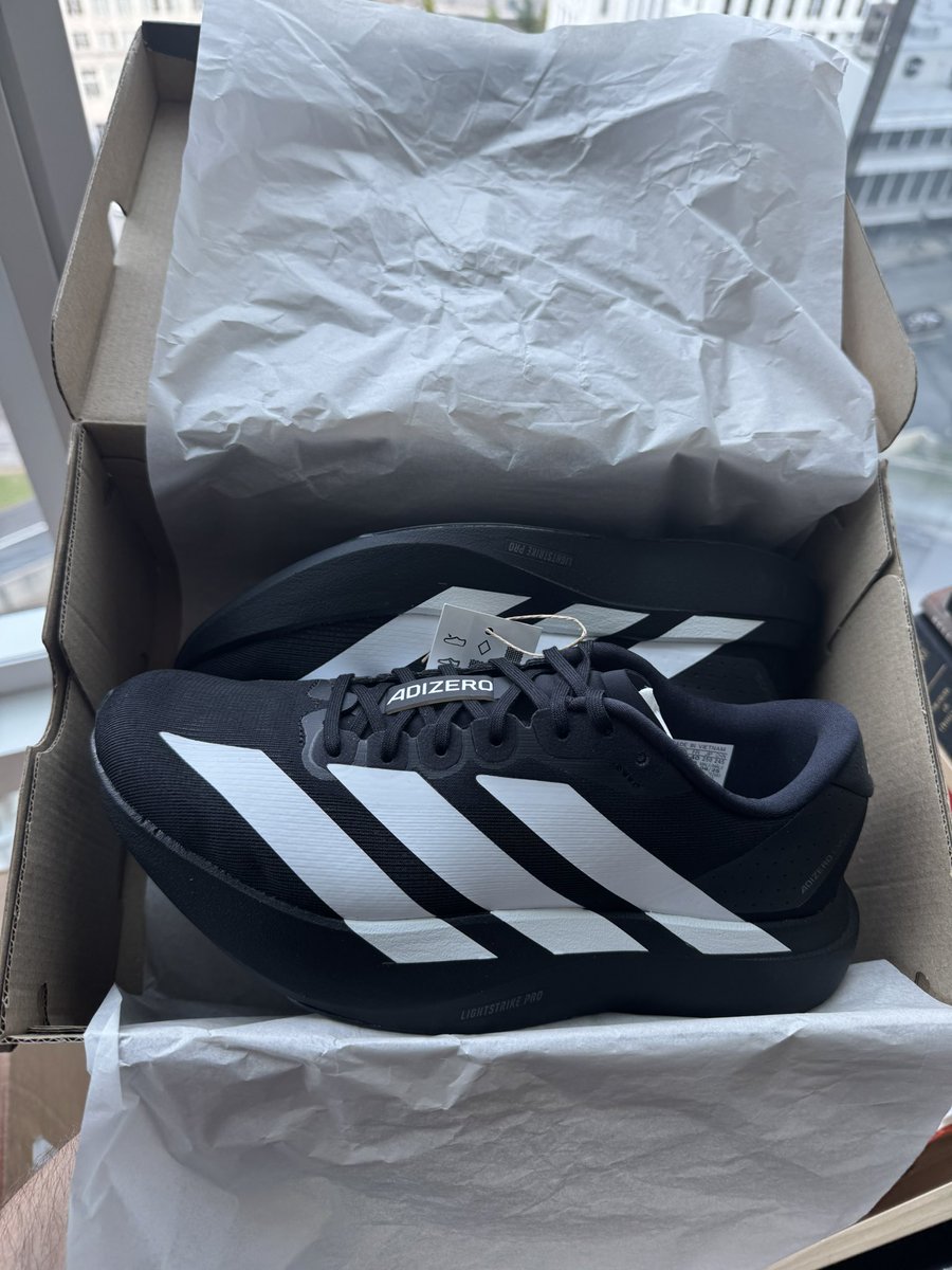 calebsloop's tweet image. Thanks for the help @tim_roozendaal and @tomcoppens_
Excited to take these for a run around Gotham