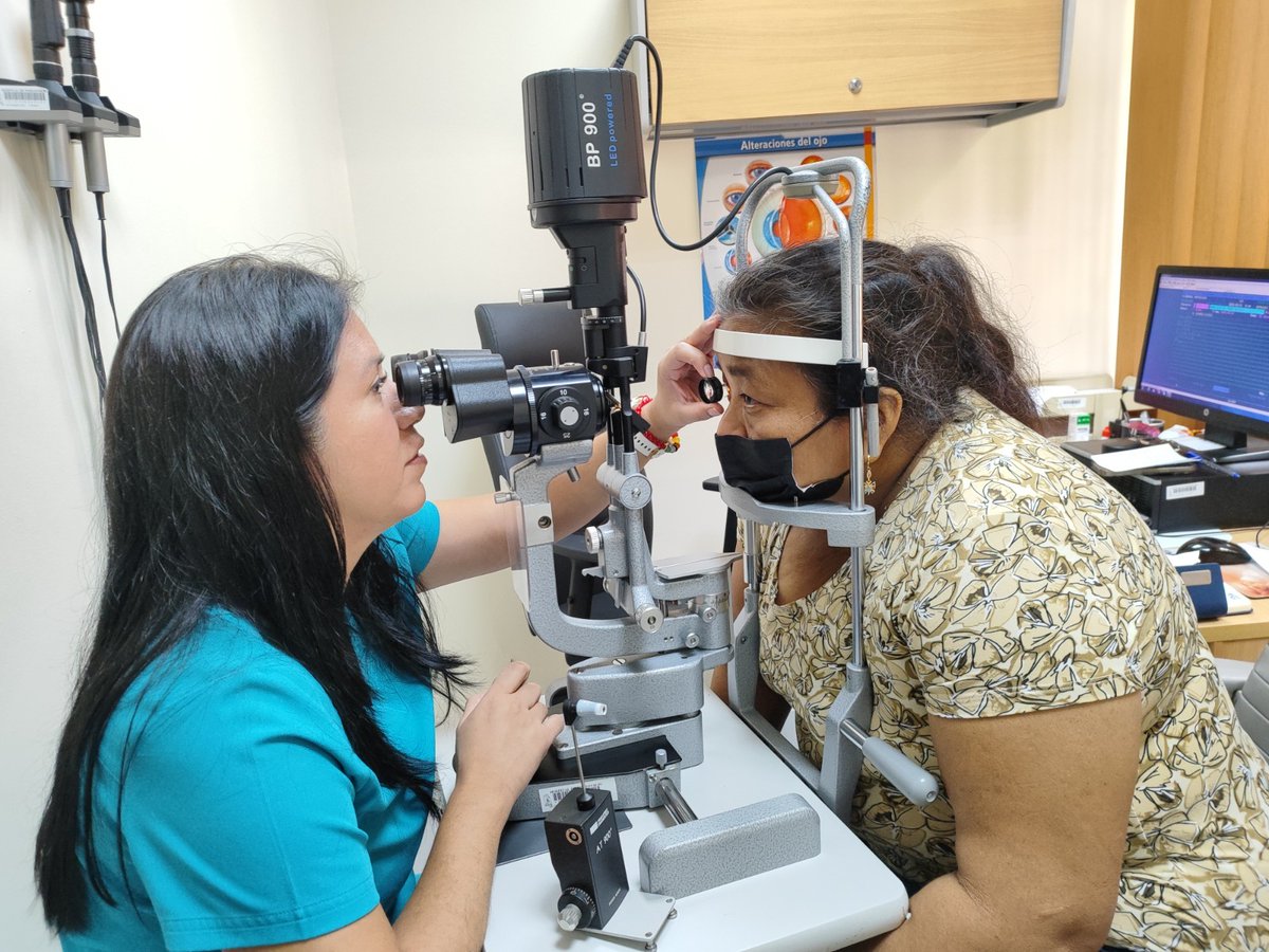 IESS_Manabi's tweet photo. #IESSteInforma | En lo que va de 2025, el Hospital General Portoviejo 🏥 ha realizado más de 8 mil procedimientos oftalmológicos 👁️, recuperando la visión de los asegurados.

Los casos más comunes incluyen cataratas, pterigium y glaucoma. https://t.co/QNOOjrLQ86
