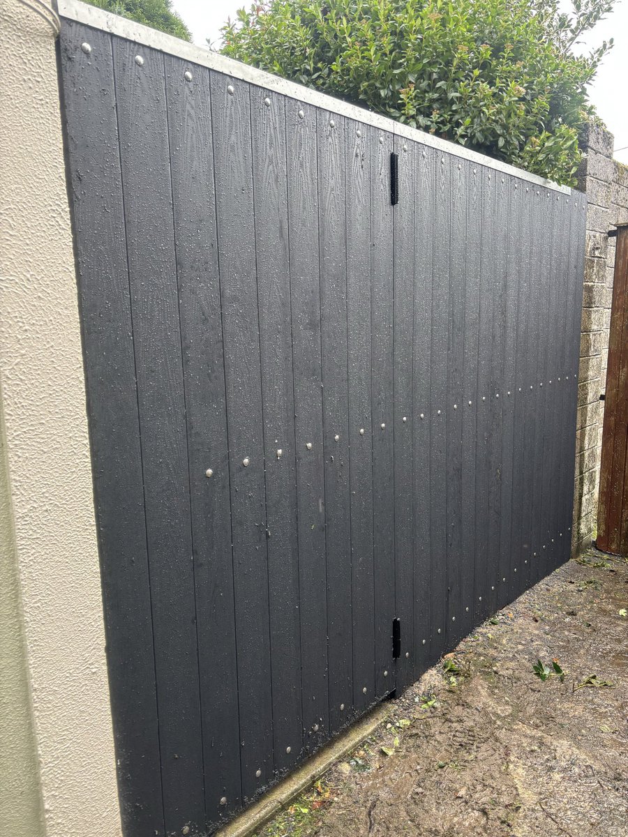 Lynch Fencing tweet media