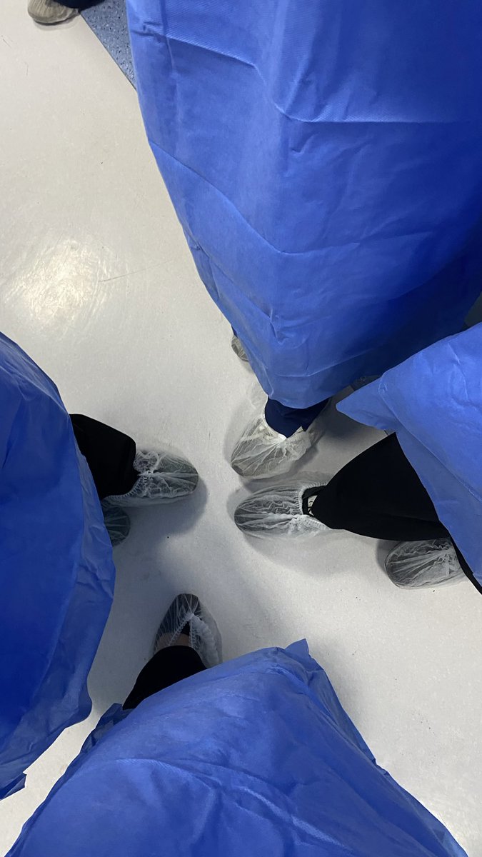 1_gjs's tweet image. Stepping into our first surgery💙