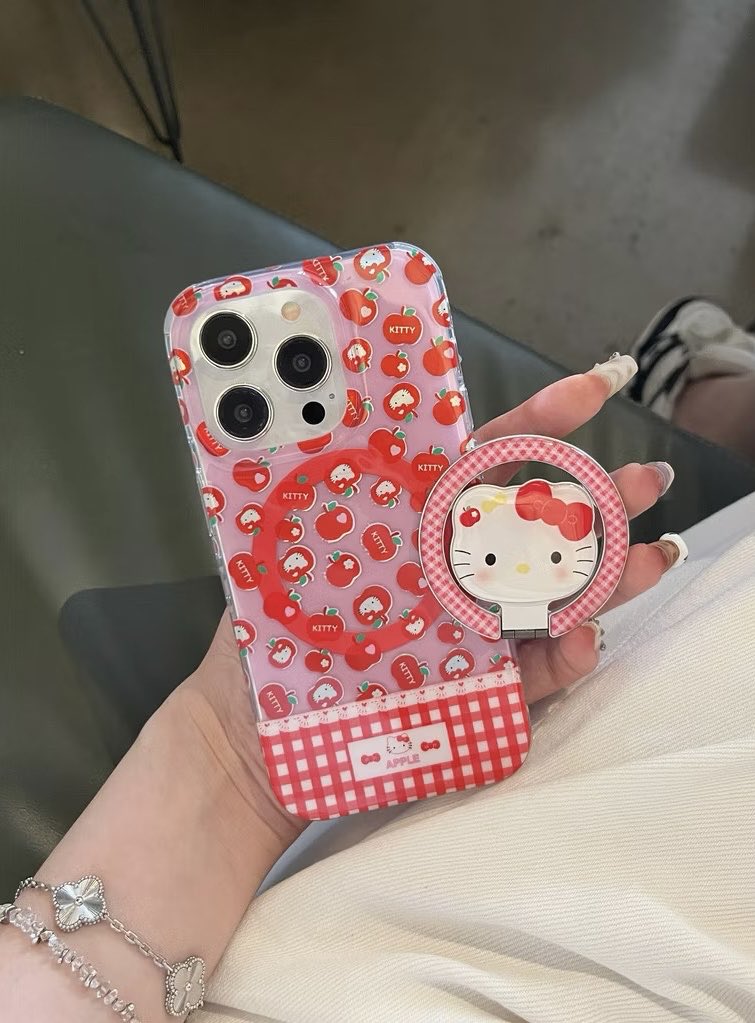 sangtaw66786805's tweet image. ยอมใจกับความน่ารักและฟังก์ชัน! ✨ 
เคส Red Apple Cat Kitty Stand คือ ตัวช่วยดูซีรีส์แบบใหม่! 💖 ขาตั้งคิตตี้ คือดีงาม ตั้งได้ทั้งแนวตั้ง/แนวนอนเลย! แถมกันกระแทกดีเยี่ยม! 

📍พิกัด : s.shopee.co.th/LeR4MtNj9

#KittyStandCase  #เคสไอโฟน #TPUCase