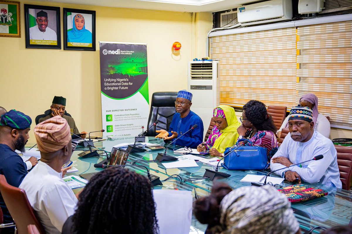CWINS_OFFICIAL's tweet photo. The #MRvaccine4Nigeria advocacy team met with the Hon. Minister of Education to strengthen collaboration between health & education sectors.

The Minister pledged to support for the immunization campaign and collaboration with education  MDAs to integrate health & immunization info into schools.

Together, we’re ensuring every child is protected, informed & healthy! #MeaslesRubellafreenaija