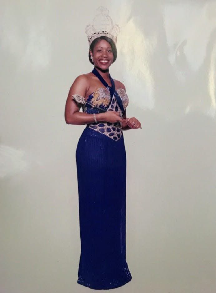 jsunaaDFW's tweet image. As we prepare for tonight’s coronation, we proudly honor those who came before them. Our shining jewels of DFW:

1975–76 E. Loraine Green-Lee
1996–97 Deidre Bell-Jones
1999–2000 Hope Richardson Miller
2013–14 Déja D. Knight

Happy Homecoming! 

#THEEiLove #JSUNAADFW