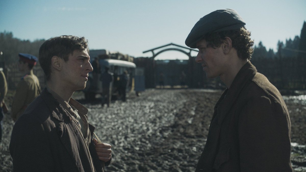 🎬 'La tregua': un retrato humano de la supervivencia

<a href="/mangelvivas/">Miguel Angel Vivas</a> dirige este filme que combina el rigor histórico con un profundo análisis de la naturaleza humana en tiempos de supervivencia

✍️ <a href="/sarasnz/">Sara Sanz</a> 

22minutoscon.com/2025/10/07/crt…