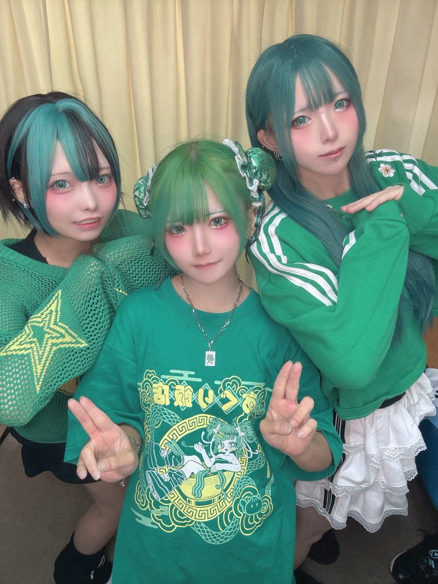 あぐり飯店に
見習い新入りアルバイターが入店💚🍚

#レイワン