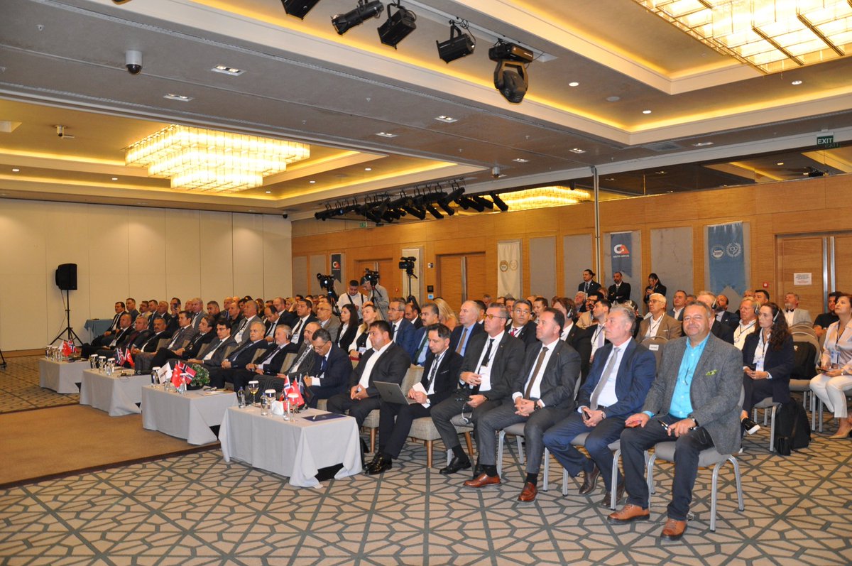 🎣 Zonguldak’ta Mavi Ekonomi İçin Güç Birliği Forumu Gerçekleştirildi

Zonguldak Ticaret ve Sanayi Odası ev sahipliğinde Dedeman Otel’de düzenlenen “Zonguldak Aqua Kültür Kontak Forum”da akuakültür ve mavi ekonomi alanındaki yatırım fırsatları çok yönlü biçimde ele alındı.

🌊