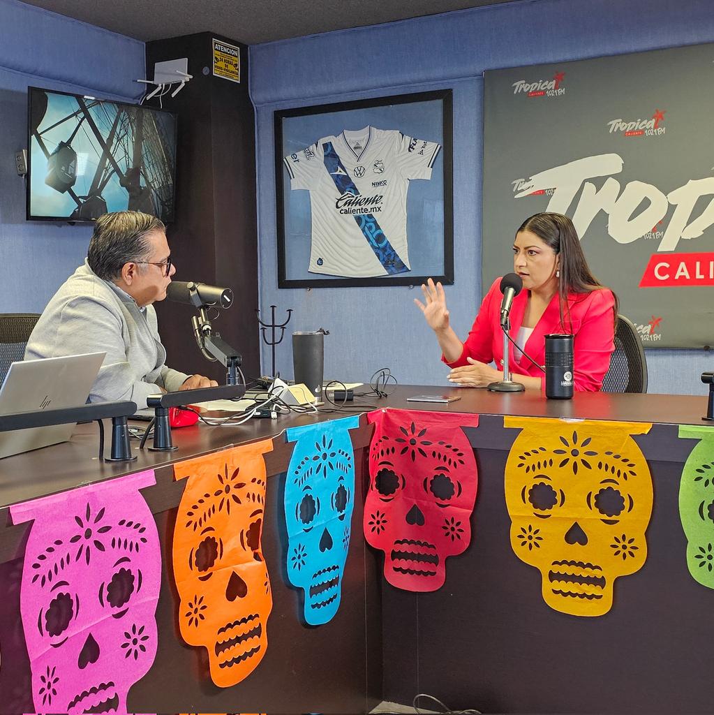 ¡Gracias a mis queridos <a href="/soyluisgabriel1/">Luis Gabriel Velázquez</a> y <a href="/MarthaIBerraA/">Martha Berra</a> por el espacio en <a href="/atiemponot/">A Tiempo Noticias</a>! 📻 Pudimos platicar sobre mi trabajo legislativo 🏛️ y lo más destacado del primer año de nuestra presidenta <a href="/Claudiashein/">Claudia Sheinbaum Pardo</a> 🇲🇽🙌 ¡Siempre un gusto compartir con ustedes! 😊