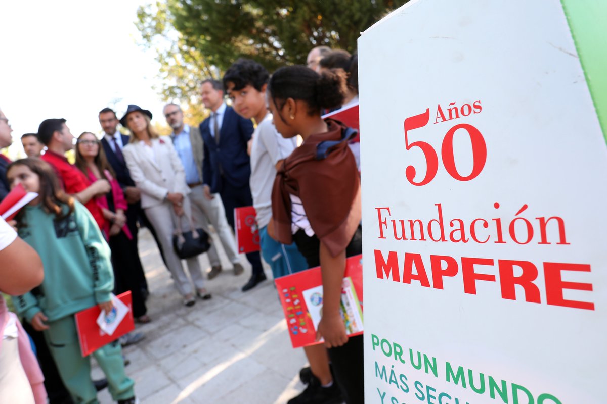 <a href="/DanielMorcillo7/">Daniel Morcillo</a>, con la presencia de Su Alteza Real doña Elena de Borbón, ha presentado la Jornada de Movilidad Segura de la <a href="/fmapfre/">Fundación MAPFRE</a> en #Toledo

👦🏻 Esta iniciativa promueve la educación vial entre escolares de 8 a 12 años y que disfrutarán los alumnos toledanos hasta el viernes