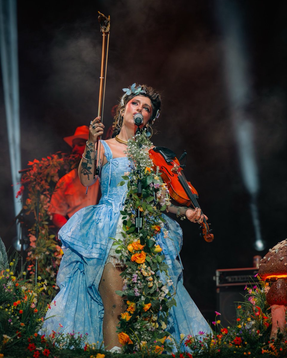 Sierra Ferrell tweet media