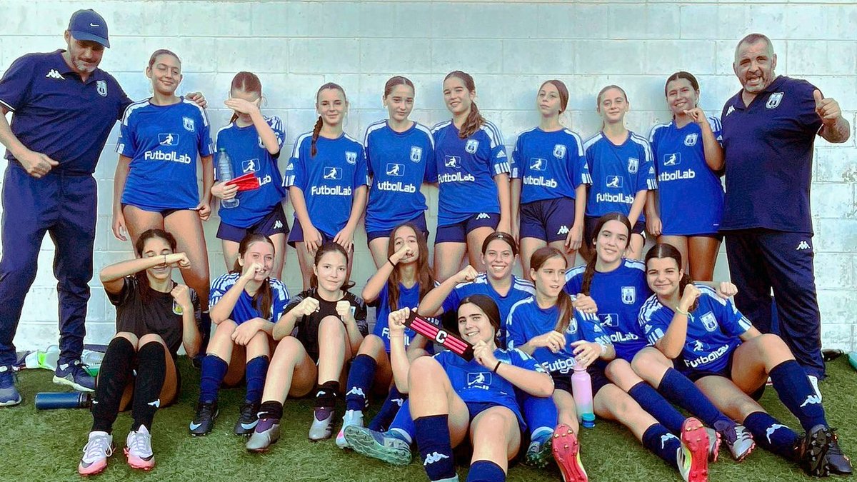#FemeníUEC | 🟡🔵

✅ El CADET FEMENÍ F11 es va estrenar diumenge en l'estructura esportiva <a href="/uecastelldefels/">UE Castelldefels</a>, i ho va fer amb un gran triomf! ➕3⃣

👏👏 Enhorabona, noies!

#SomHiGrogues #PlanterUEC #FemeníUEC