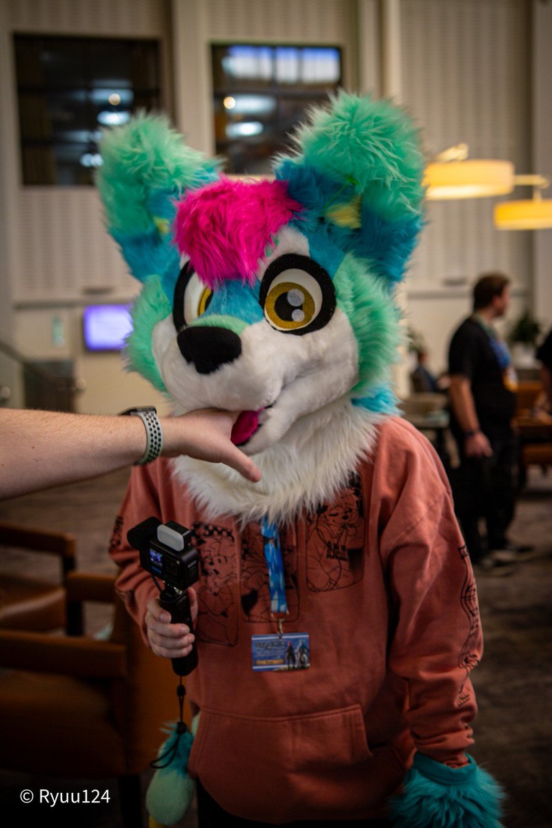 Beware!, I bite
📸: <a href="/Ryuu130/">Ryuu 🏳️‍🌈 🔜 🟦☁</a>