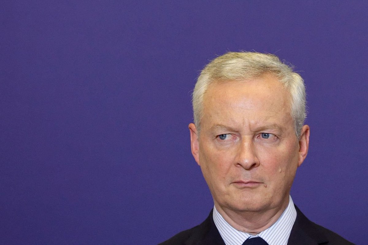 AlertesInfos's tweet image. 🚨🇫🇷☎️ FLASH | Dimanche soir, Bruno Le Maire a tenté de joindre Bruno Retailleau sans succès. Appelant ensuite le standard du ministère de l’Intérieur, un agent lui répond : "Écoutez, Monsieur, je ne sais pas qui vous êtes. Il est 22 heures, ce n’est pas l’heure des blagues",…