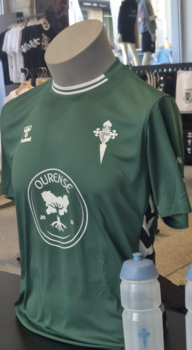 La camiseta del <a href="/RCCelta/">Celta</a> para el partido de mañana es sencillamente D10. Casi 150.000 hectáreas que ahora son negras en Ourense y que, entre todos, hay que conseguir que vuelvan a tener ese verde tan noso. Iniciativa top.