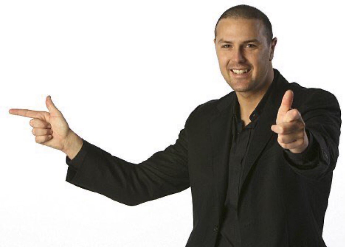 ordered a pint in the pub there and pipes were frothing up and barlady said ooooh don't wanna give you that much head and I timidly went waheyy