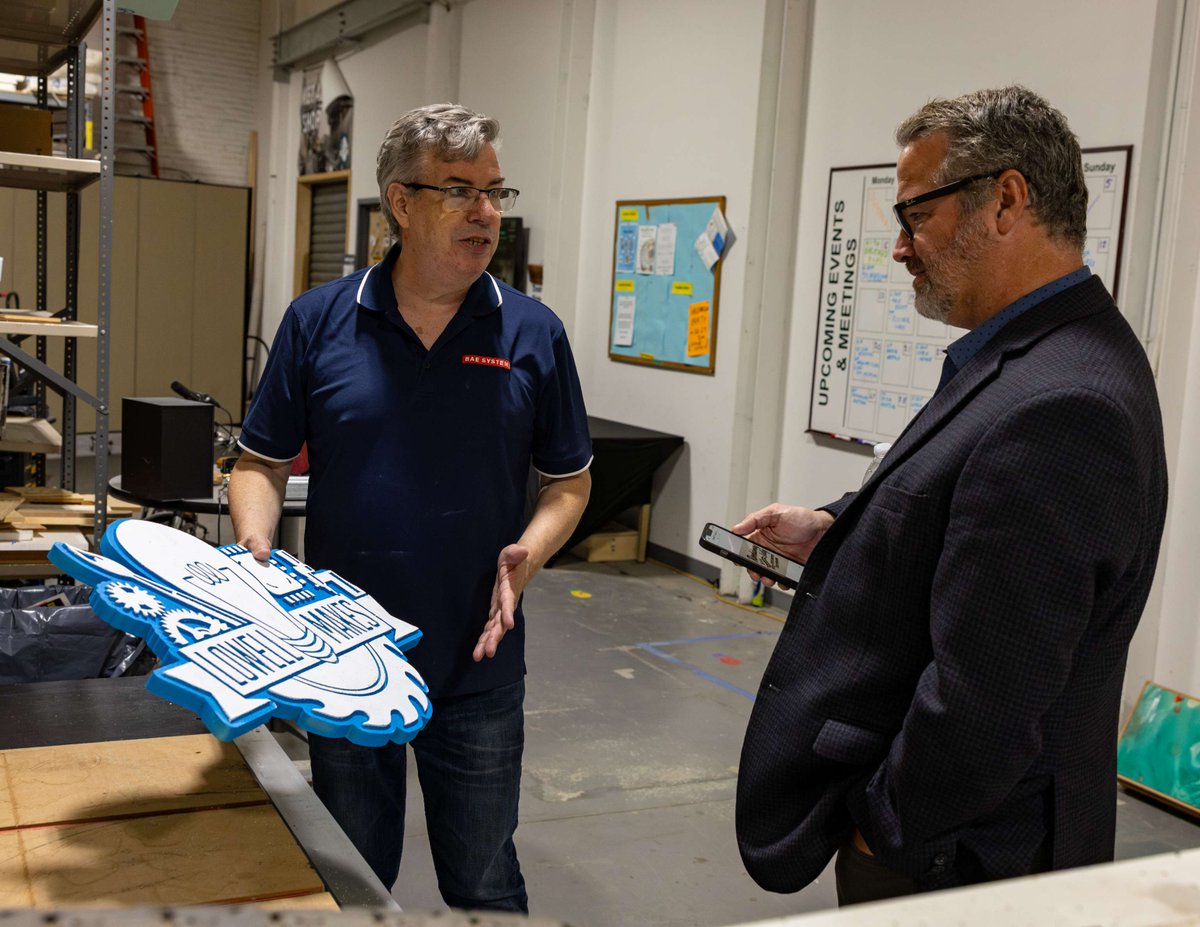 Like Lowell tweet media