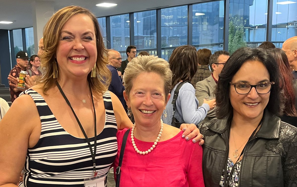 Scientists, clinicians &amp; trainees gathered at <a href="/UHSPedu/">University of Health Sciences and Pharmacy in STL</a> for the 2nd St. Louis Translational Pain Research Forum, fostering collaboration, mentorship &amp; knowledge exchange across institutions. Hosted with <a href="/WashUPain/">WashU Pain Center</a>, <a href="/WashUClinPharm/">Center for Clinical Pharmacology</a> &amp; <a href="/SLU_ITN/">Institute for Translational Neuroscience</a>. #PainResearch 
anesthesiology.wustl.edu/st-louis-pain-…