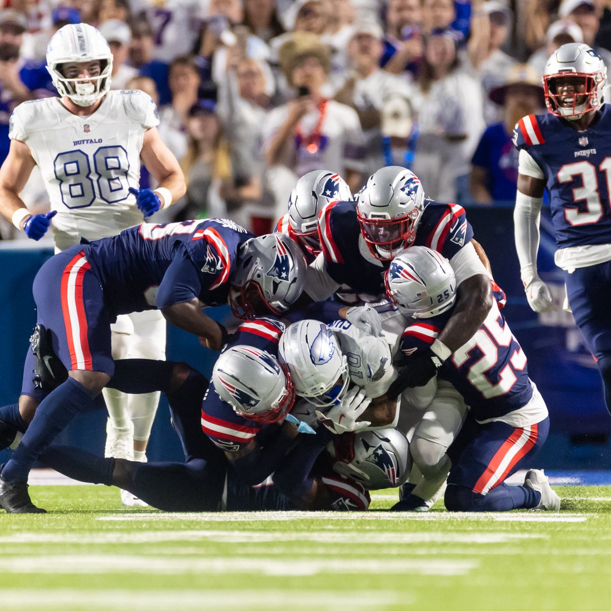 The <a href="/Patriots/">New England Patriots</a> are the only team in the <a href="/NFL/">NFL</a> this season to not have allowed a 50-yard rushing game from a running back through the first five games.

This is the first time New England has done this in its history.

#NEPats