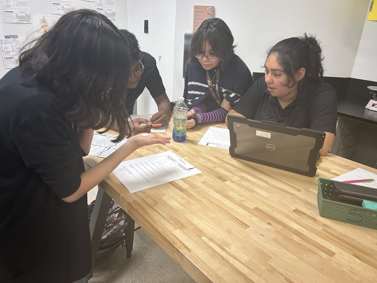 alyssa_browning's tweet image. Students enjoyed celebrating their success of their first CBA by doing a DIY lava lamp lab today before heading to fall break! ❤️ We had a 83% average across all classes! Very proud of all of my students for their hard work 🙌🙌 #studentsuccess #highachievement #STEM