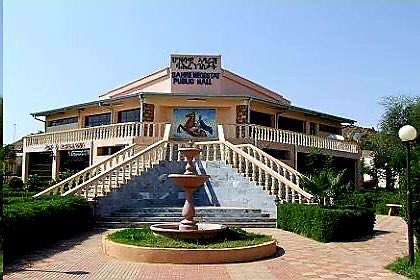 In the year 1520

Bahri Negassi Dori Fegaga Yohannes ruled Medri Bahri, the central highlands of modern-day #Eritrea up to the Red Sea coast, from his capital at Debarwa.🇪🇷

Bahri Negassi Dori Fegaga ruled the central highlands of #Eritrea up to the coast lines. Tradition states