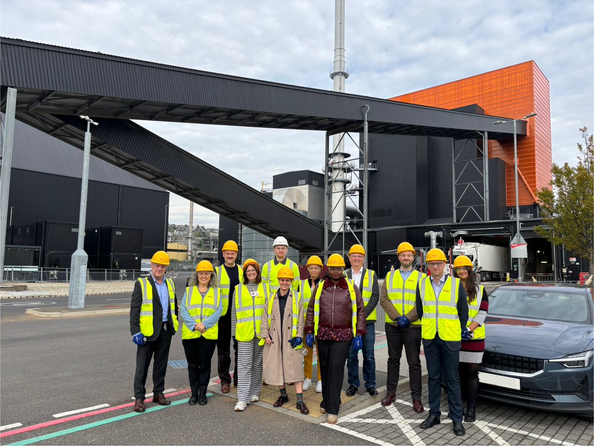 _EngineeringUK's tweet image. Massive thanks to our Corporate Members for joining our Business &amp;amp; Industry Panel at @eonenergyuk&apos;s Blackburn Meadows plant (where waste wood is converted into #energy). Great discussion and insights on #SocialValue and a fab tour led by E.ON apprentices #NetZero #SocialImpact