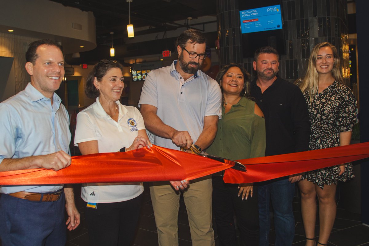 hellocommas tweet media