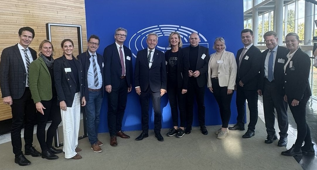 Es war mir eine besondere Freude, eine Delegation steirischer Bezirkshauptleute in Straßburg begrüßen zu können. In einer hochinteressanten Debatte diskutierten wir die Auswirkungen der EU-Politik auf unsere steirische Heimat.