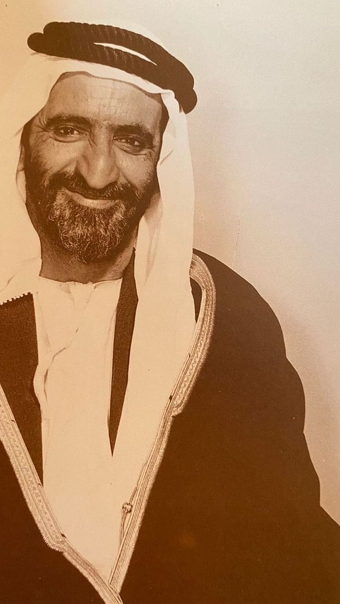 HHRBSM's tweet photo. كان يراقب دبي التي نهضت تحت قيادته. كان يشاهد المشاريع والمباني التي أسسها، ويرى الميناء والخور يزدهران، والشوارع تنبض بالحياة. كانت هذه اللحظات تعكس عمق ارتباطه بإمارة دبي وفخره بما تحقق، إذ لم يكن مجرد حاكم، بل كان شريكًا في كل خطوة من خطوات تقدمها https://t.co/kZOmhIdOri