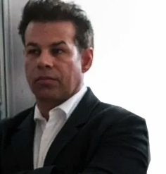 tucba's tweet photo. El capo narco Fred Machado habló. Entrevista plagada d frases y palabras en clave mafiosa. Dijo: "el error d Espert fue haberme negado". O la q tiene destinatario clarísimo (no es Espert): “yo tenía un amigo q tenía una vida muy linda y saliendo a la ruta lo pisó un camión". https://t.co/gc3VdJPWXX
