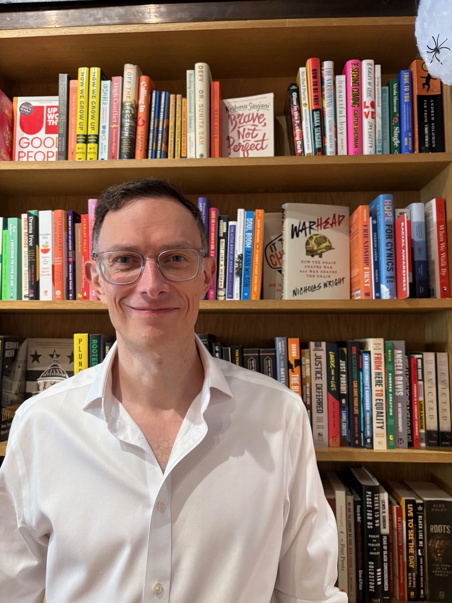 nicholasdwright's tweet image. So fun to see my new book, Warhead: how the brain shapes war and war shapes the brain, on sale in @kramerbooks near Dupont Circle - one of my favourite bookshops!
bookshop.org/p/books/warhea…