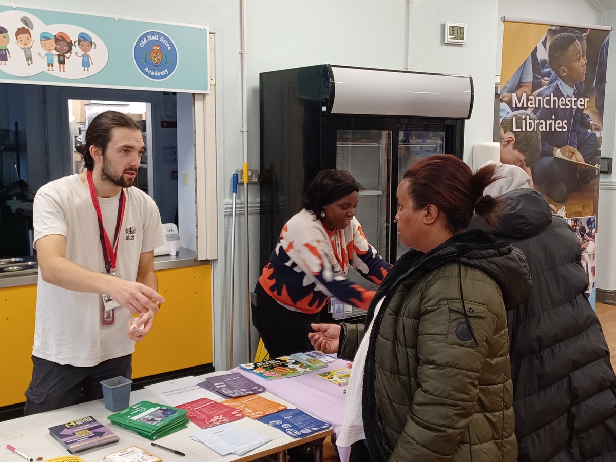 Great to join Old Hall Drive Primary  for their community roadshow session. A perfect opportunity to speak with parents about sustainability, their neighbourhood and how they can make a positive impact in their area. 
<a href="/CllrJulieReid/">Julie Reid</a>
<a href="/JohnHughes55/">John Hughes</a>
<a href="/groundworkuk/">Groundwork UK</a>