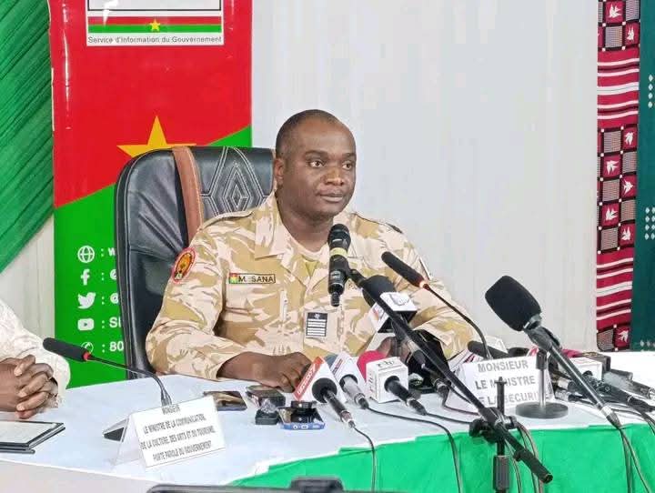 aboubacarybarma's tweet photo. #Burkina #Espionnage 
Déjà interdite d'activités au Niger depuis novembre 2024, l'ONG #INSO soupçonnée "d'espionnage" au #BurkinaFaso. Ce mardi,  le ministre burkinabè de la sécurité a accusé « INSO » de collecter des données secrètes pour le compte de puissances étrangères. https://t.co/8sI6T0ky6j