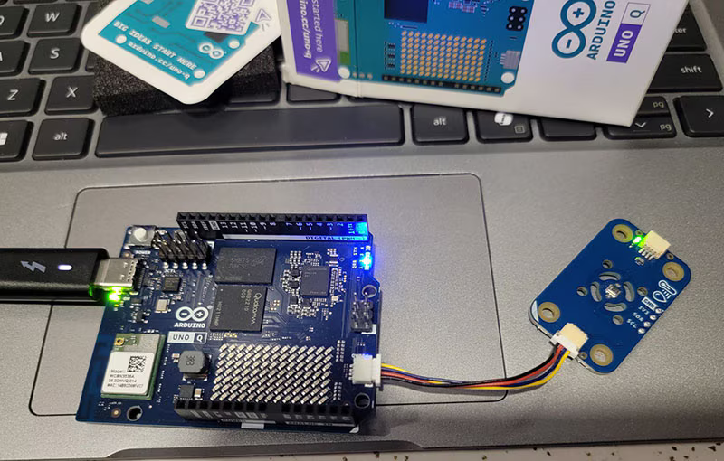digikey's tweet image. Getting Started with the @Arduino UNO Q!! 🎉🙌
The Arduino UNO Q is unlike any previous Arduino board – this is a full Linux single-board computer with an onboard Arduino IDE-compatible microcontroller.
Read more here 👉 bit.ly/4o7OfWE
Preorder link in comments 👇…
