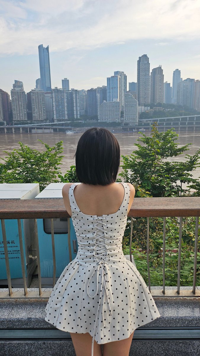 渴望幸福却又因触碰伤口而回避
不是我不敢爱，是我们根本没结果，根本不是一条线