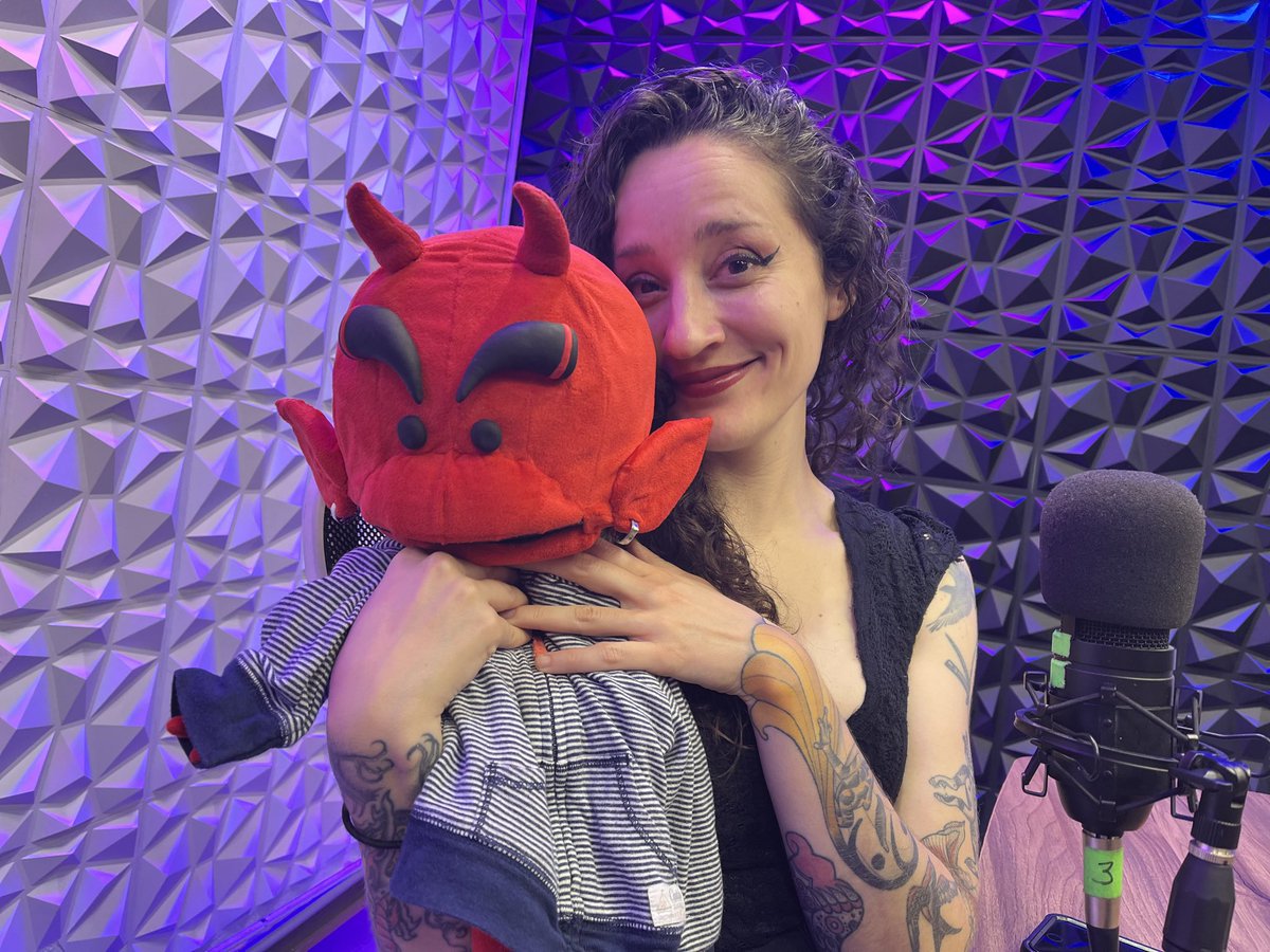 ComoQueDeQue's tweet image. Imágenes de la grabación del #PROdcast anterior 😎 con una LEYENDA VIVA del tatuaje mexicano youtu.be/HAyqPMG1XEY?si…