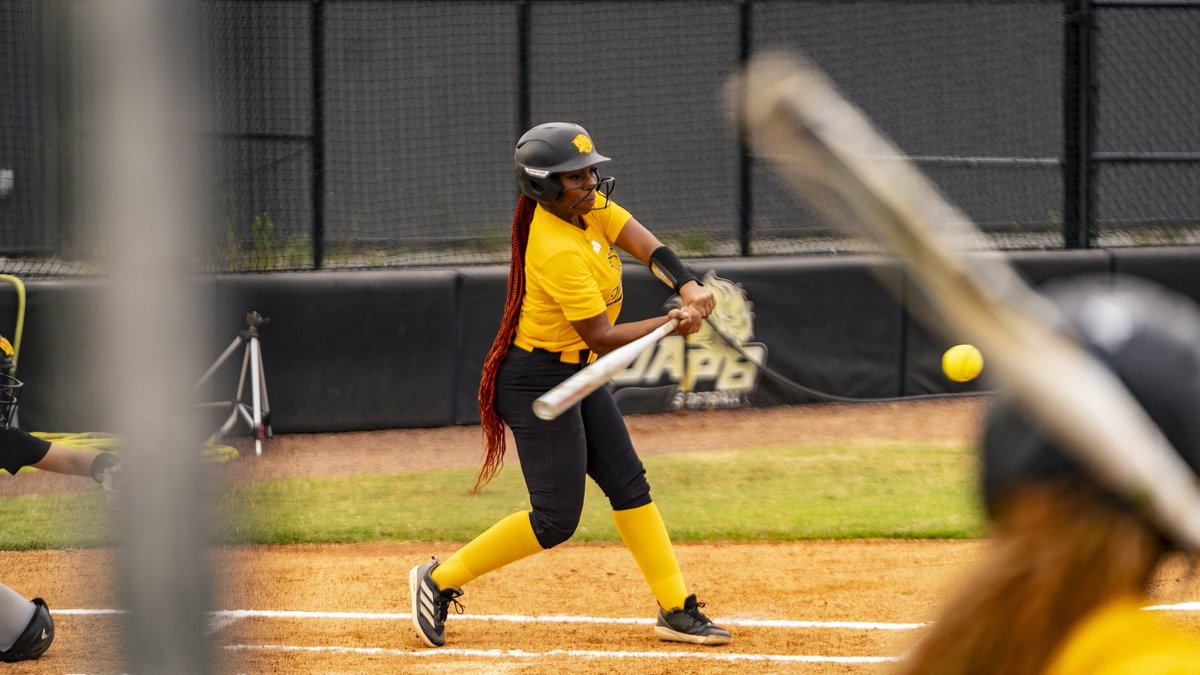 First scrimmage vibes 🔥 new week ahead 🦁🥎