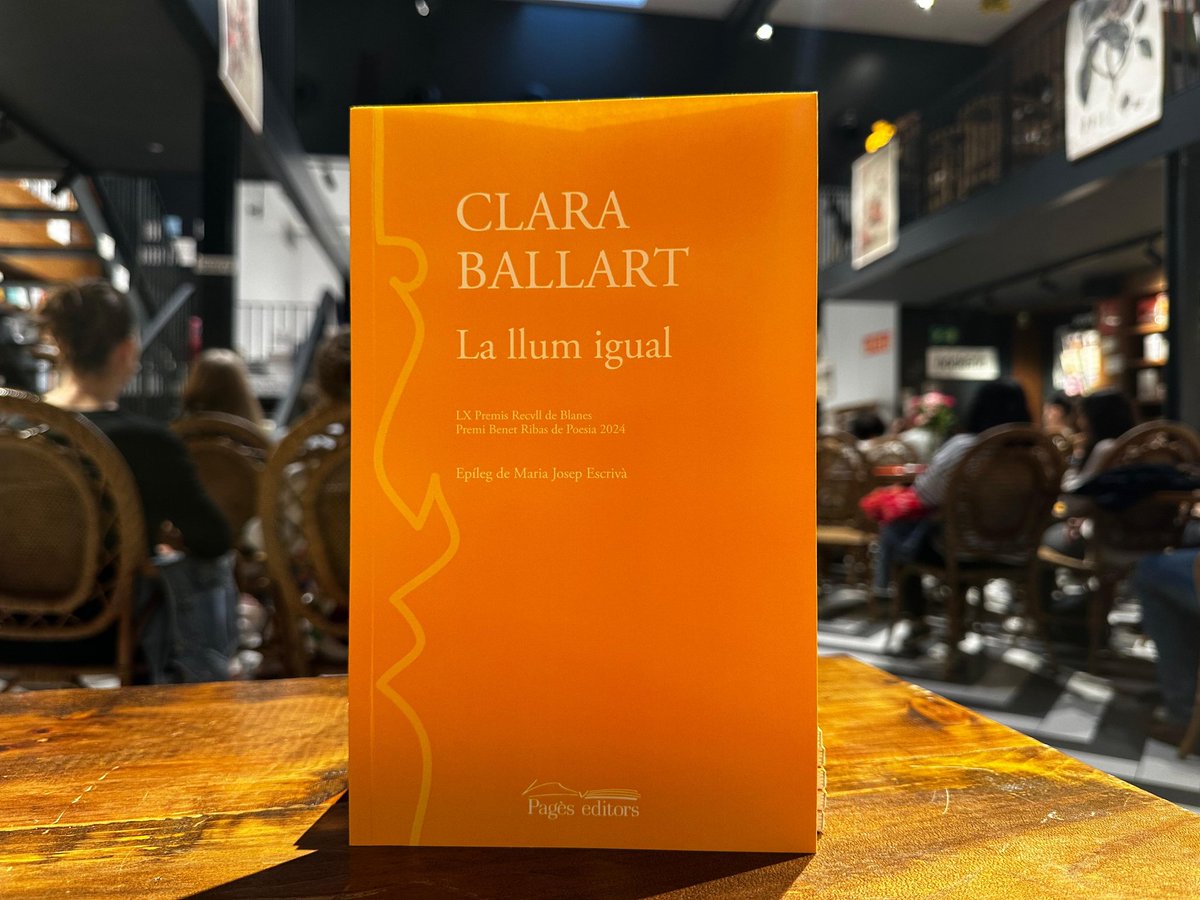 Ara mateis a <a href="/OnaLlibres/">Ona Llibres</a>, Clara Ballart presenta 'La llum igual ' (<a href="/PagesEditors/">Pagès Editors</a>) fent tàndem amb la també poeta <a href="/annagual/">Anna Gual</a>.