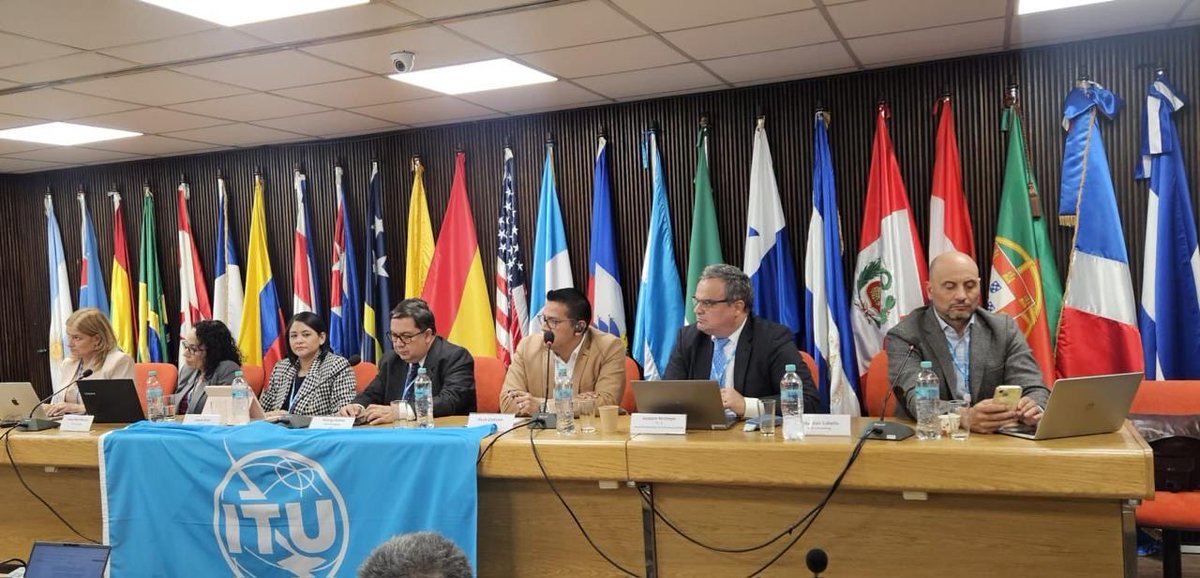 asiet_lat's tweet image. 🇺🇾 Participamos del Coloquio de Política y Economía #IPEC2025 en Montevideo, #Uruguay @ITUAmericas 

Dialogamos entre sector público y privado del ecosistema digital y de las telecomunicaciones sobre qué pueden hacer los reguladores para facilitar una conectividad segura y…