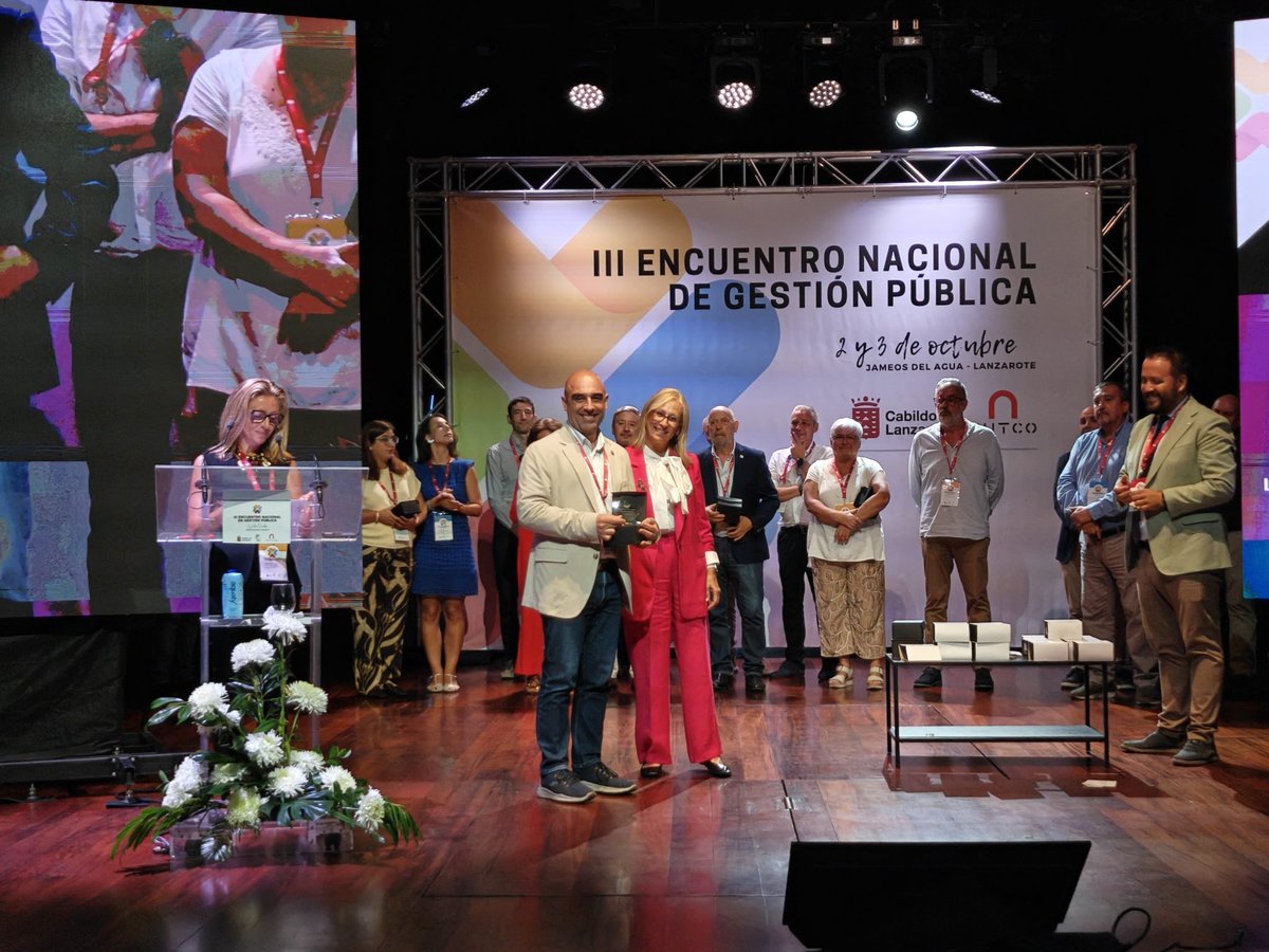 FundaciónGeneral ULL (@fg_ull) on Twitter photo 🏆 El Laboratorio de Innovación Social de la #ULL recibe el Premio “Mójate por lo Público 2025”.
Este reconocimiento distingue a entidades en materia de transparencia, innovación, eficiencia y servicio a la ciudadanía 🤝
📲 t.ull.es/24xc 🏆 El Laboratorio de Innovación Social de la #ULL recibe el Premio “Mójate por lo Público 2025”.
Este reconocimiento distingue a entidades en materia de transparencia, innovación, eficiencia y servicio a la ciudadanía 🤝
📲 t.ull.es/24xc