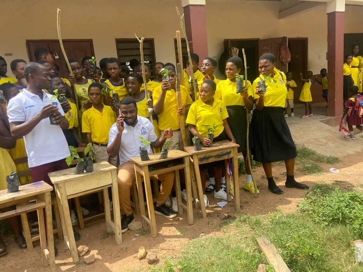 ErnestAcme's tweet photo. We really made Ghana "GREEN"
#HEALTHEEARTH
#GREENGHANA https://t.co/mWqvBOTkqw