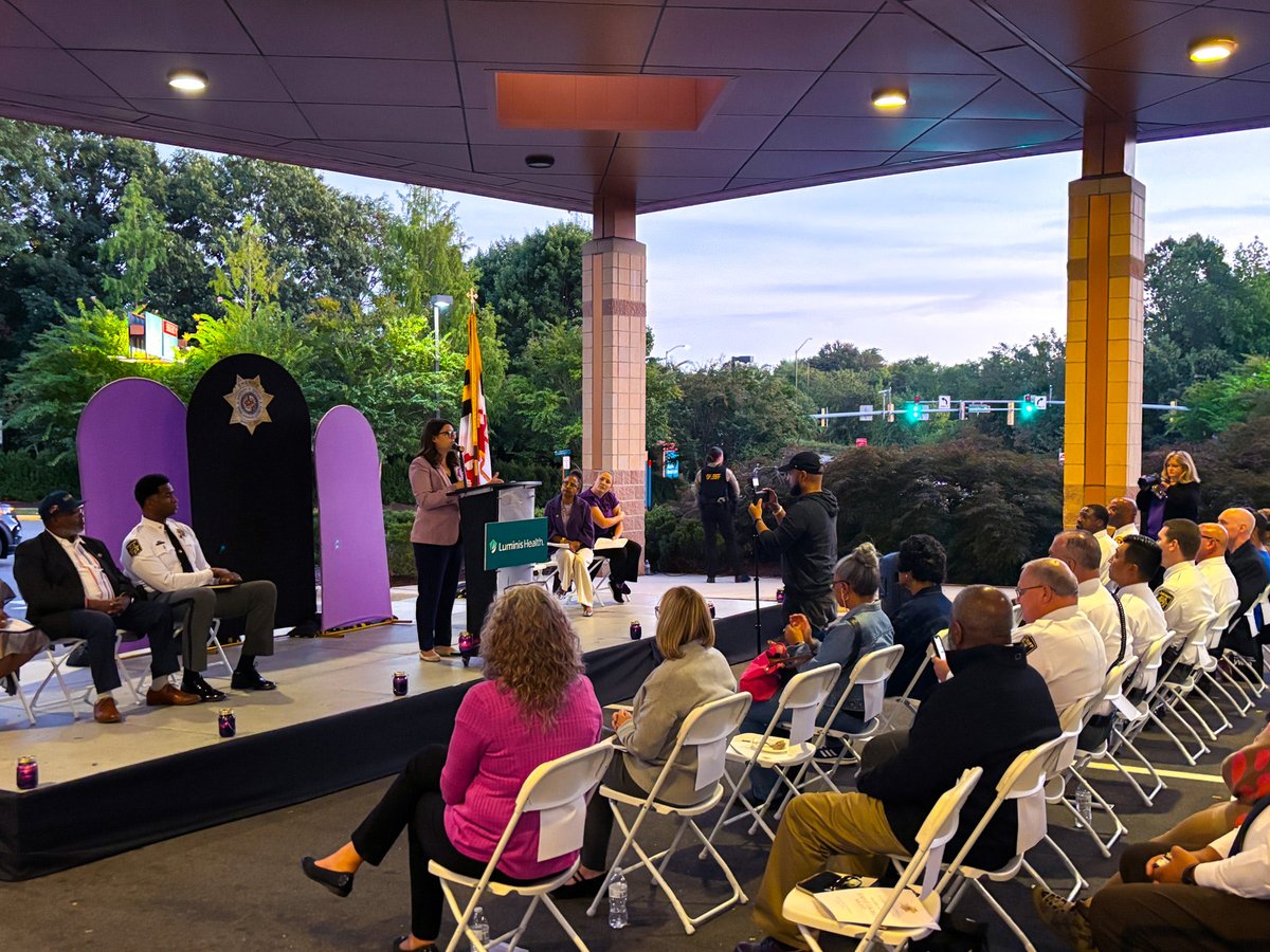 RepSarahElfreth's tweet image. 💜 Since 1998, Anne Arundel Medical Center has been home to one of the first domestic violence programs in Maryland, ensuring every patient had access to life-saving healthcare AND trained advocates and intervention services. Thank you to Sheriff Sesker, the Anne Arundel County…