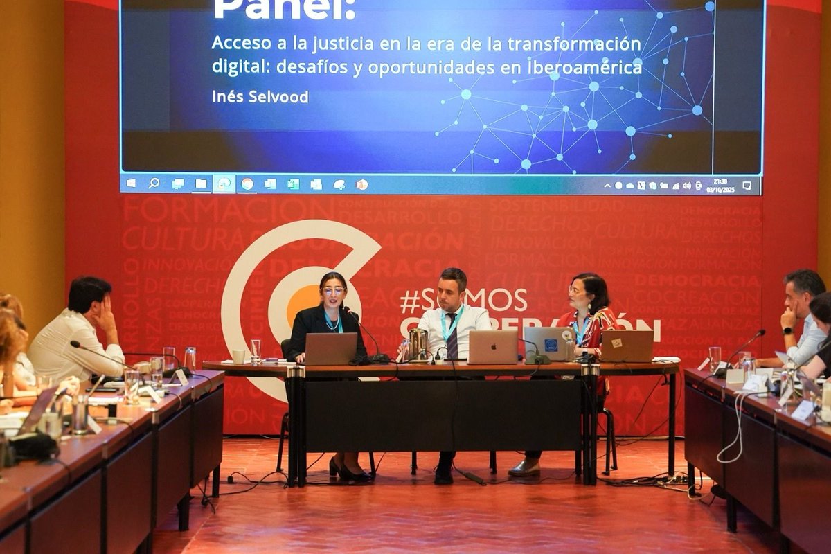Allí se intercambiaron experiencias orientadas a construir una justicia digital inclusiva y con enfoque de derechos.

💡 Inés compartió reflexiones sobre los desafíos y oportunidades que la transformación digital plantea para una justicia abierta, centrada en las personas. ⚖️