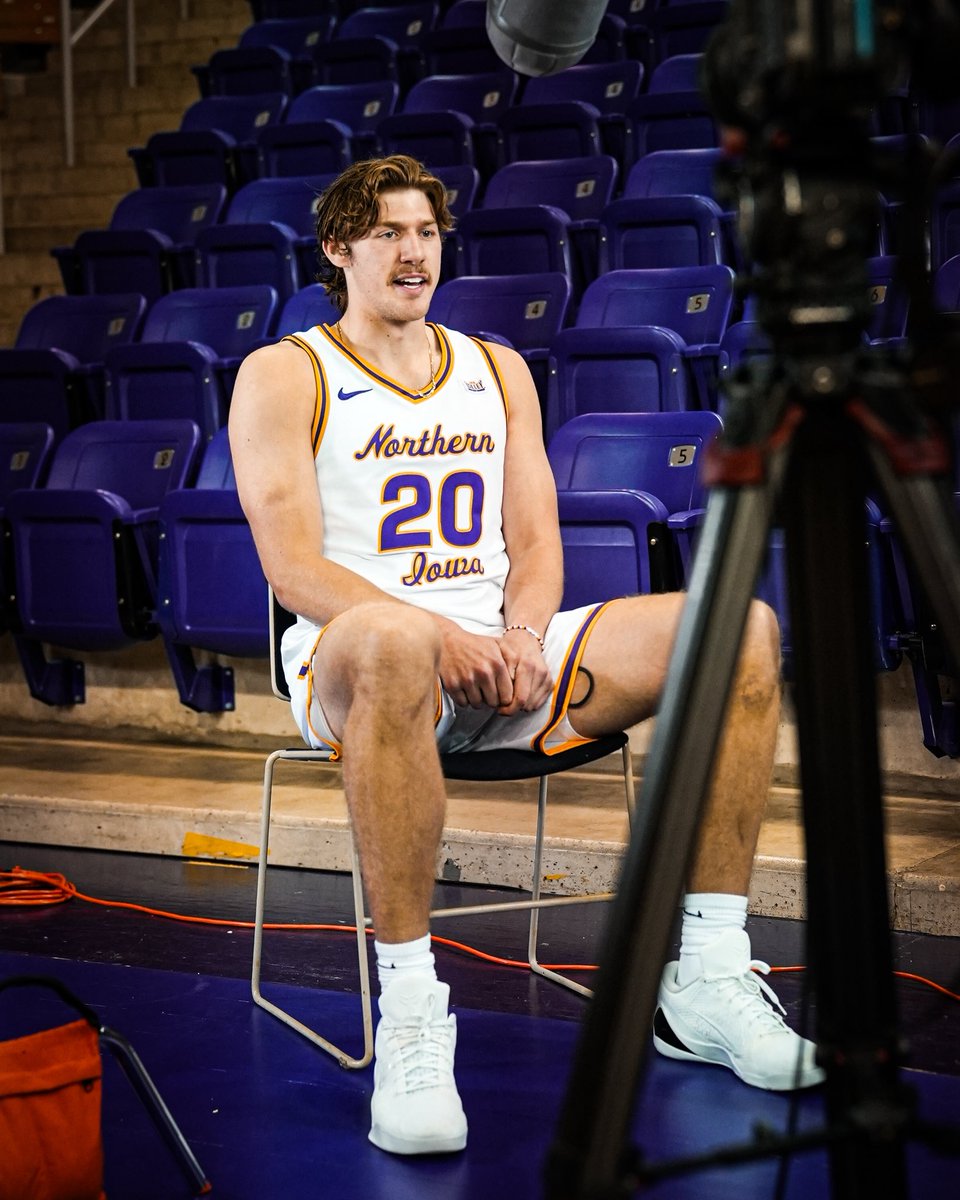 UNImbb's tweet image. Media Day ☑️

#EverLoyal | #1UNI | #Family | #UNIMBB125