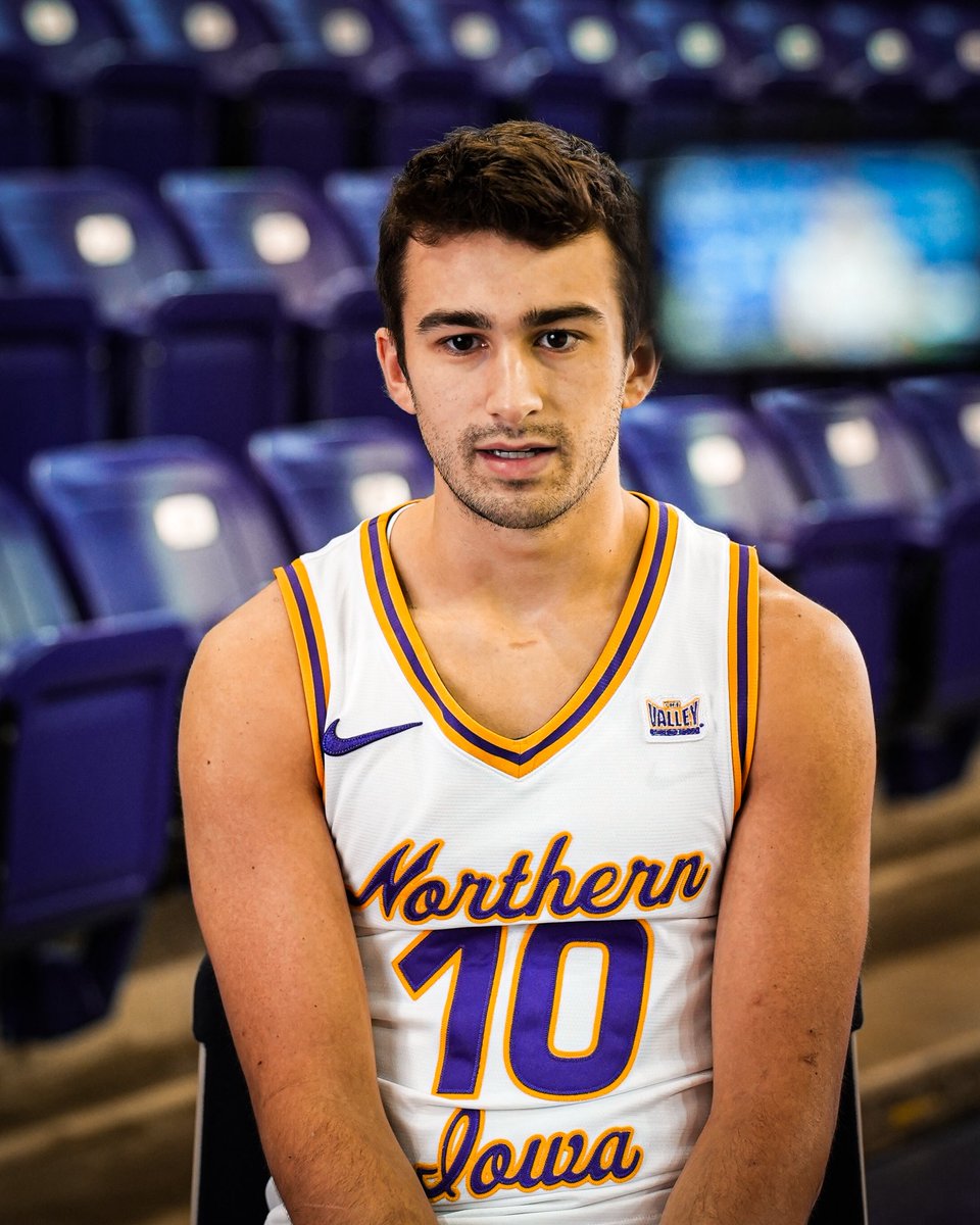 UNImbb's tweet image. Media Day ☑️

#EverLoyal | #1UNI | #Family | #UNIMBB125