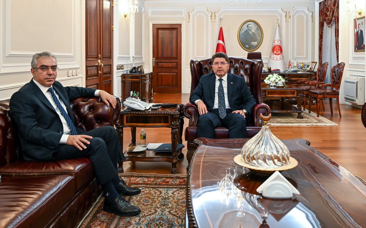 Yılmaz TUNÇ (@yilmaztunc) on Twitter photo Cumhurbaşkanlığı Hukuk Politikaları Kurulu Başkanvekili Sayın Mehmet Uçum’la Bakanlığımızda bir araya geldik.
Nazik ziyaretleri için teşekkür ediyorum. 
<a href="/mehmetucum/">Mehmet Uçum</a>  
<a href="/TCCBHPK/">Cumhurbaşkanlığı Hukuk Politikaları Kurulu</a> Cumhurbaşkanlığı Hukuk Politikaları Kurulu Başkanvekili Sayın Mehmet Uçum’la Bakanlığımızda bir araya geldik.
Nazik ziyaretleri için teşekkür ediyorum. 
<a href="/mehmetucum/">Mehmet Uçum</a>  
<a href="/TCCBHPK/">Cumhurbaşkanlığı Hukuk Politikaları Kurulu</a>