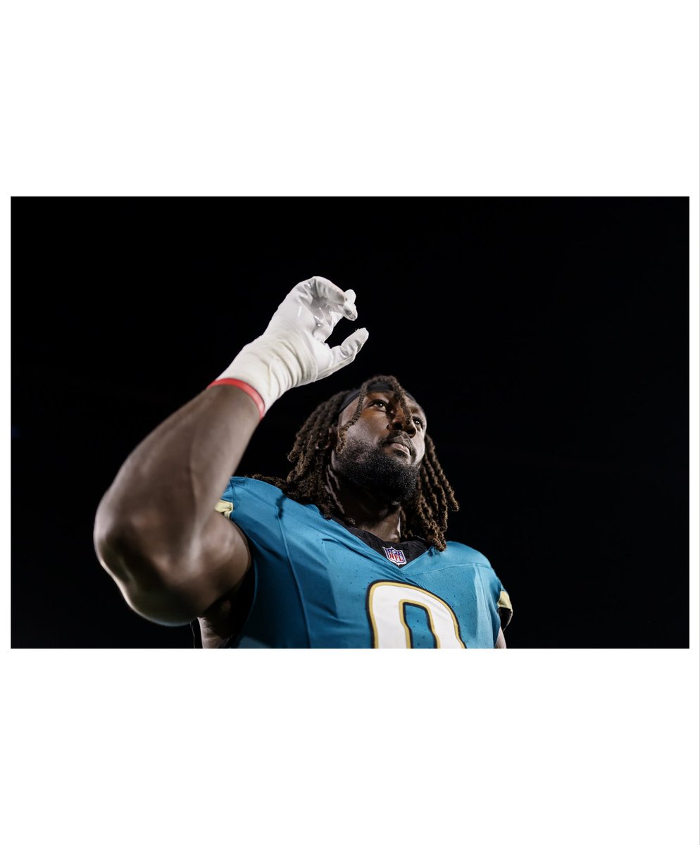 PhotoBowles's tweet photo. DUVAL on a Monday night 

#NFL #NFLPhoto #Jaguars 

📸 @NFL https://t.co/CLCSLm9qlG