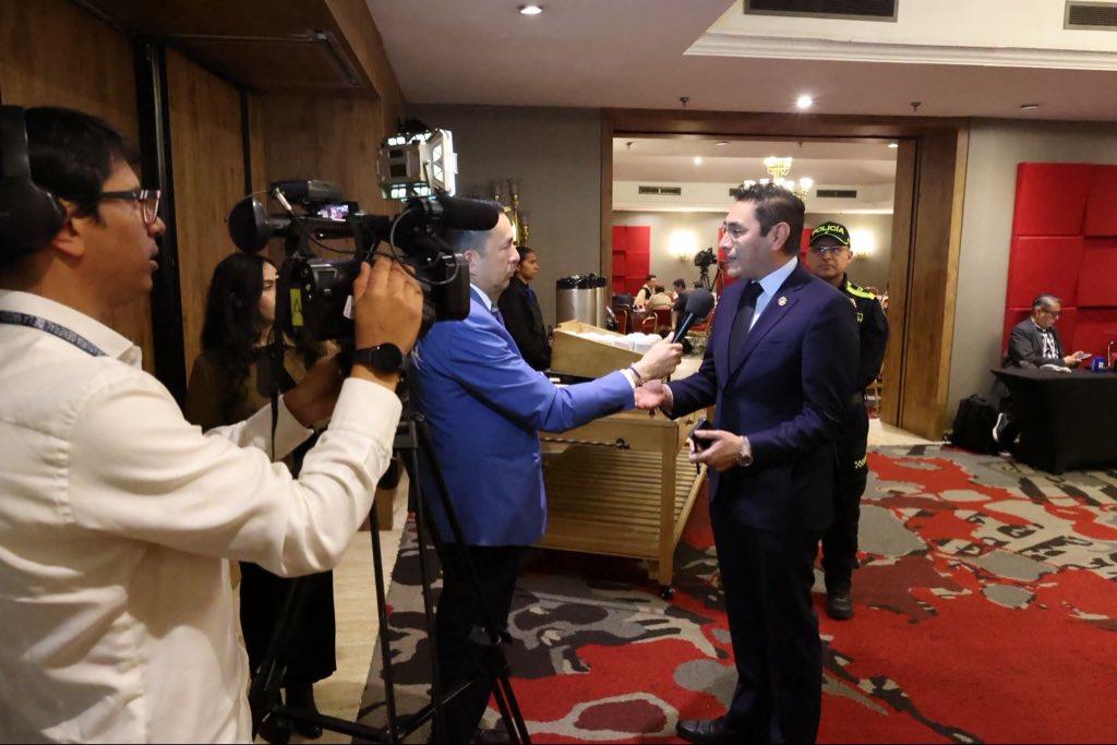 “La democracia es una tarea colectiva. Los partidos deben formar y acompañar a la juventud.”
Cristian Ricardo Quiroz Romero, Presidente del CNE.

📍Durante la cuarta sesión del Comité Nacional de Coordinación y Seguimiento Electoral.